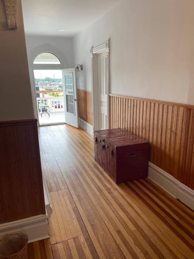 Auberge Et Bistro Namaste Lachute Luaran gambar