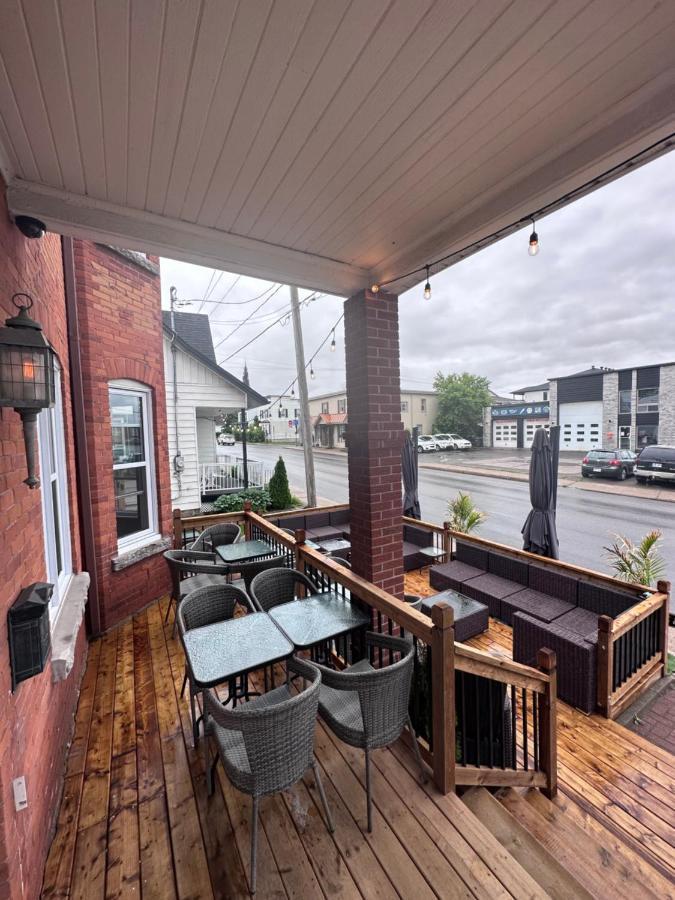 Auberge Et Bistro Namaste Lachute Luaran gambar