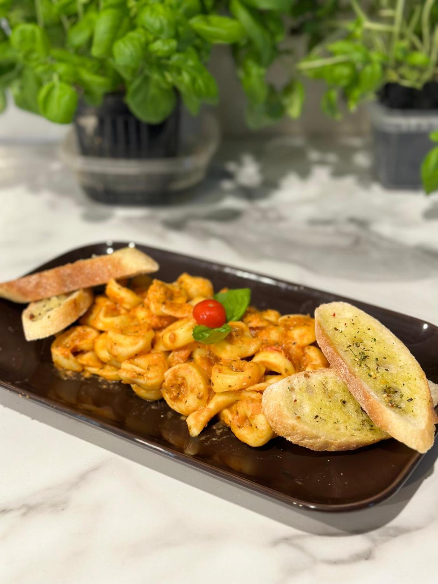Auberge Et Bistro Namaste Lachute Luaran gambar